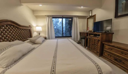 Superior Suite (Master)