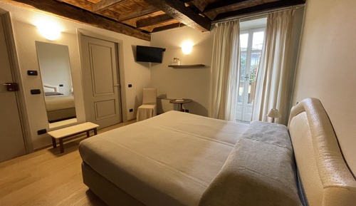 Habitación superior con 1 cama doble o 2 individuales