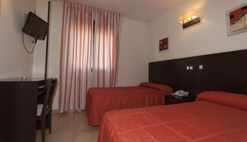 Habitación con 2 camas individuales