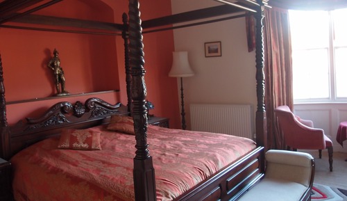 Habitación doble superior, vistas al puerto (Four Poster Bed)