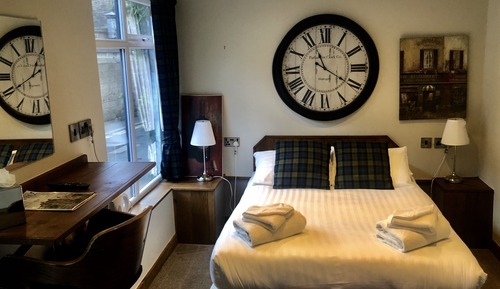 Habitación básica, 1 cama doble, baño privado, en edificio anexo