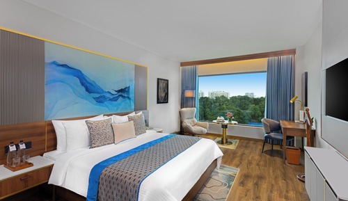 Club Double or Twin Room, City View
