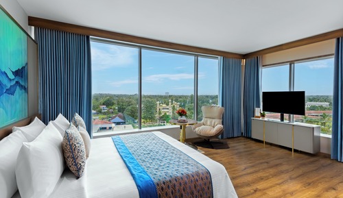 Premium Suite, City View