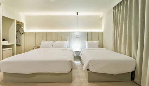 Premium Twin Room