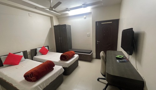 Deluxe Triple Room, City View