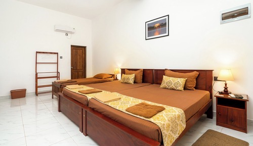 Habitación triple Deluxe, balcón, vistas a la montaña