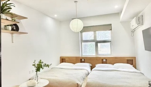 Habitación familiar con 2 camas individuales