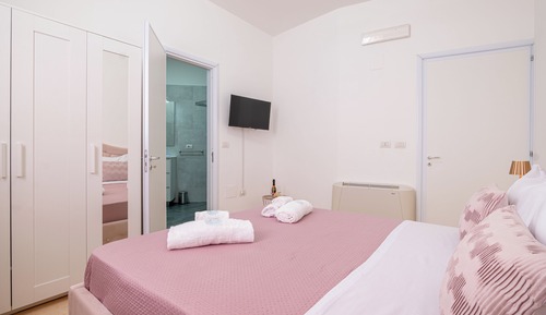 Double Room Queen