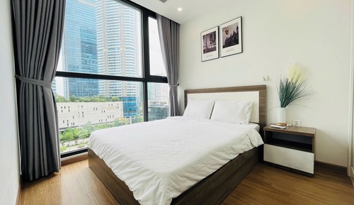 Apartamento superior, balcón, vistas a la ciudad