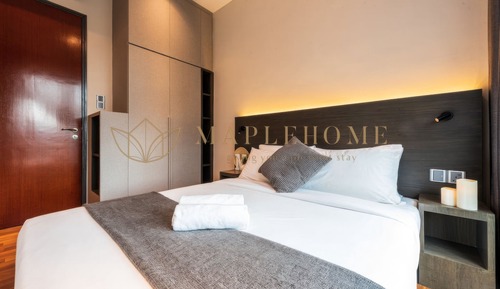 Apartamento superior, 3 habitaciones, balcón, vistas a la ciudad