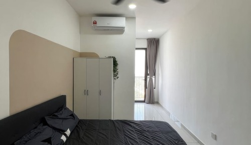 Apartamento superior, 3 habitaciones, balcón, vistas a la ciudad