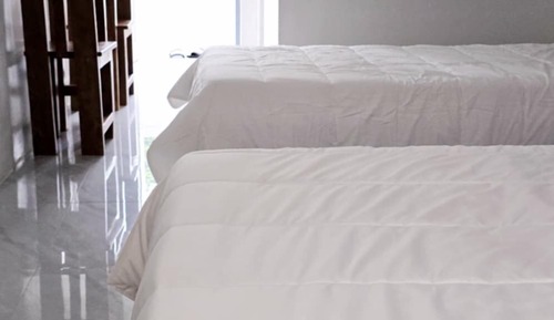Habitación básica con 1 cama doble o 2 individuales