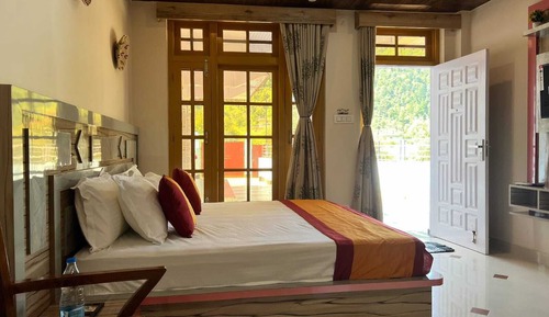 Habitación de lujo, balcón, vistas a la montaña