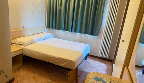 Camera Business Hotel