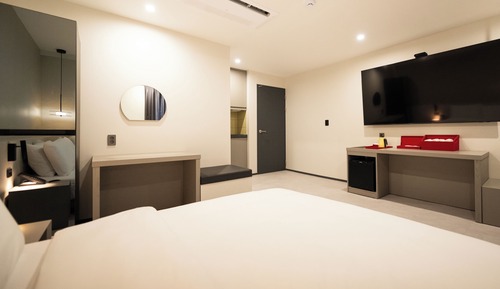 DELUX ROOM - Breakfast service + 1 FREE DRINK provided to guests