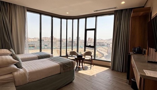Habitación con 2 camas individuales, vistas a la ciudad