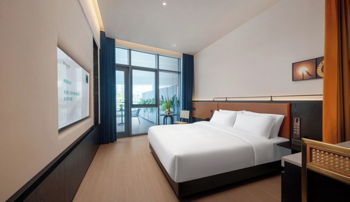 Premium River View King Bed Room with Garden Terrace