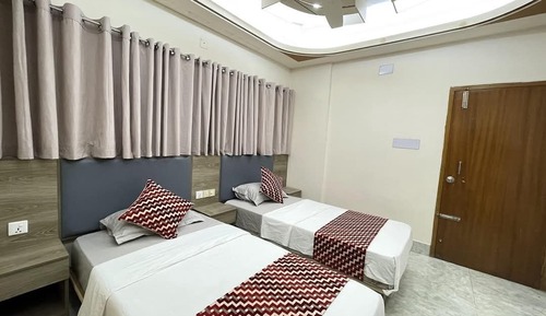 Habitación familiar, balcón, vistas a la ciudad