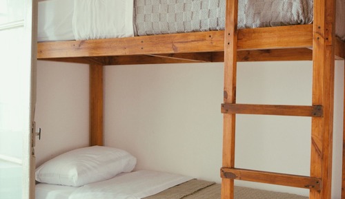 Dormitorio compartido Confort, dormitorio mixto, patio, vistas a la ciudad