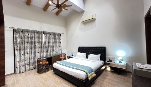Rustic Suite Room