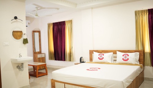 Deluxe Double Room, City View