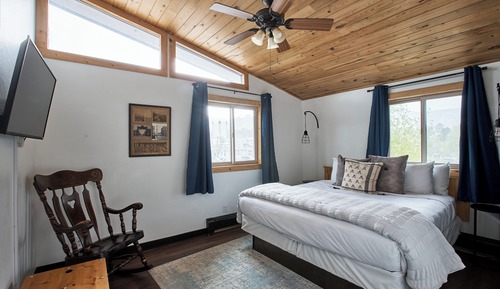 Luxury Suite, Kitchen, Mountain View