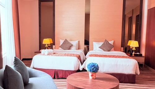 Deluxe Partial Sea View Twin