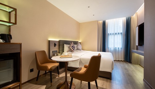 Luxury Single Room, 1 King Bed