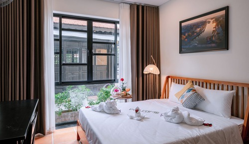 Superior Double Room, City View