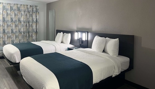 Standard Room, 2 Double Beds, Non Smoking, Kitchenette