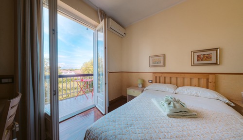 Habitación individual, balcón, vistas al jardín