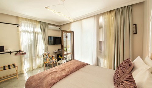 Classic Double Room