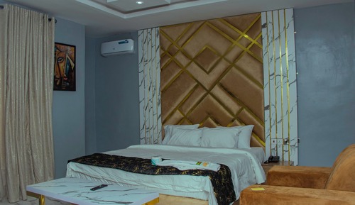 Luxury Suite