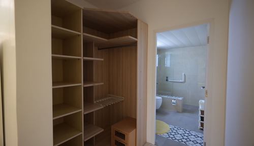 Standard Apartment, Valley View