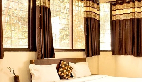 Luxury Cottage, Lake View