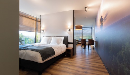 Junior Studio Suite, Patio, Hill View