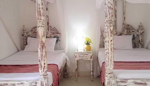 Habitación con 2 camas individuales