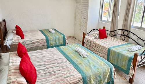 Habitación familiar, balcón