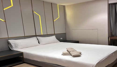Apartamento superior, 2 habitaciones, balcón, vistas a la ciudad