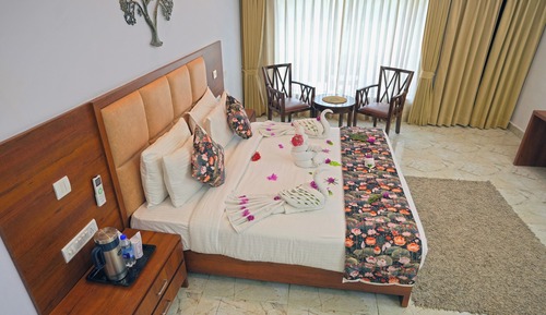 Rajwada Cottage with Private Seating