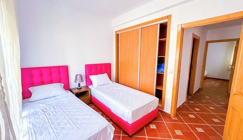 Apartamento familiar, balcón, vistas al jardín