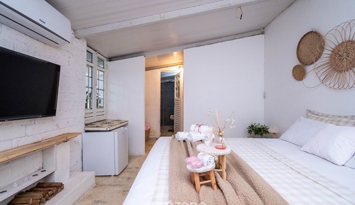 Basic Apartment