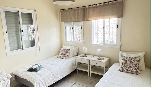 Habitación Confort con 1 cama doble o 2 individuales, no fumadores