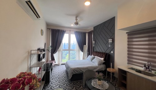Estudio superior, 1 cama de matrimonio, balcón, vistas a la ciudad