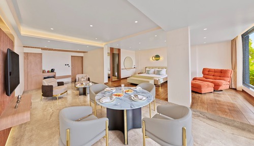 Lillian Suite