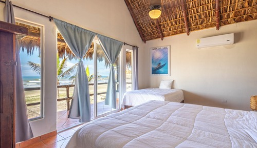 Classic Villa, Sea View