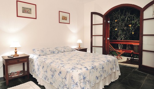 Habitación básica con 2 camas individuales, lanai, vistas al jardín