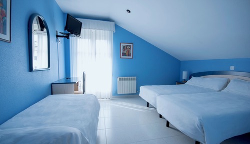 Habitación triple básica, vistas al jardín