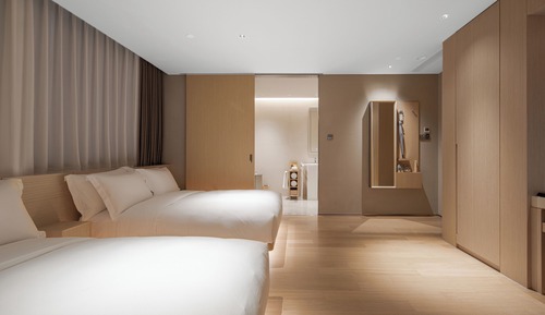 Exclusive Twin Room, 2 Double Beds, Bathtub Grab Bars, City View