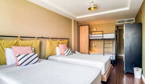 Habitación familiar, balcón, vistas a la ciudad